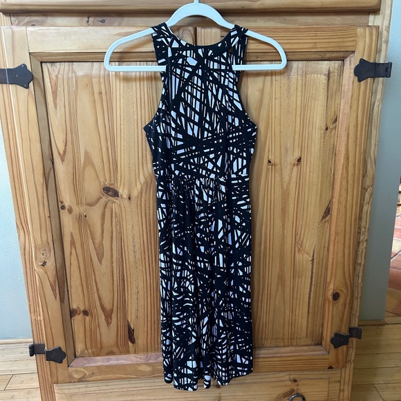 Calvin‎ Klein Dress Black and White Sleeveless Ruched Midi Women's Dress Sz 4 - Picture 1 of 9